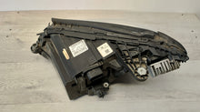 Laden Sie das Bild in den Galerie-Viewer, Frontscheinwerfer Mercedes-Benz W205 A2058200661 LED Rechts Headlight SCH2807061184gp