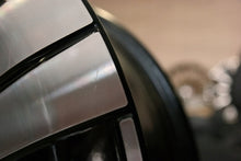 Load image into Gallery viewer, 1x Alufelge 17 Zoll 7.0&quot; 5x112 44 5ET A2064017100 Mercedes-Benz W206 Rim Wheel