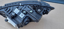 Laden Sie das Bild in den Galerie-Viewer, Frontscheinwerfer Mercedes-Benz W206 A2069060803 LED Rechts Headlight SCH7477264587ik