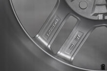 Laden Sie das Bild in den Galerie-Viewer, 4x Alufelge 17 Zoll 7.5" 5x112 38ET Glanz Silber 8W0601025E Audi A4 B9 Rim Wheel FEL5874051537im