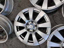 Laden Sie das Bild in den Galerie-Viewer, 4x Alufelge 16 Zoll 7.0" 5x112 38ET Glanz Silber A2124010002 Mercedes-Benz FEL7797380198ch
