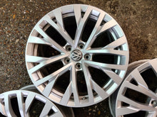 Laden Sie das Bild in den Galerie-Viewer, 4x Alufelge 18 Zoll 8.0" 5x112 25ET Glanz Silber 760601025H VW Touareg Rim Wheel FEL6057992857zg