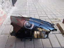Laden Sie das Bild in den Galerie-Viewer, Frontscheinwerfer Mazda Cx-30 Cx30 DGJ1-51030 31420004 Full LED Rechts Headlight