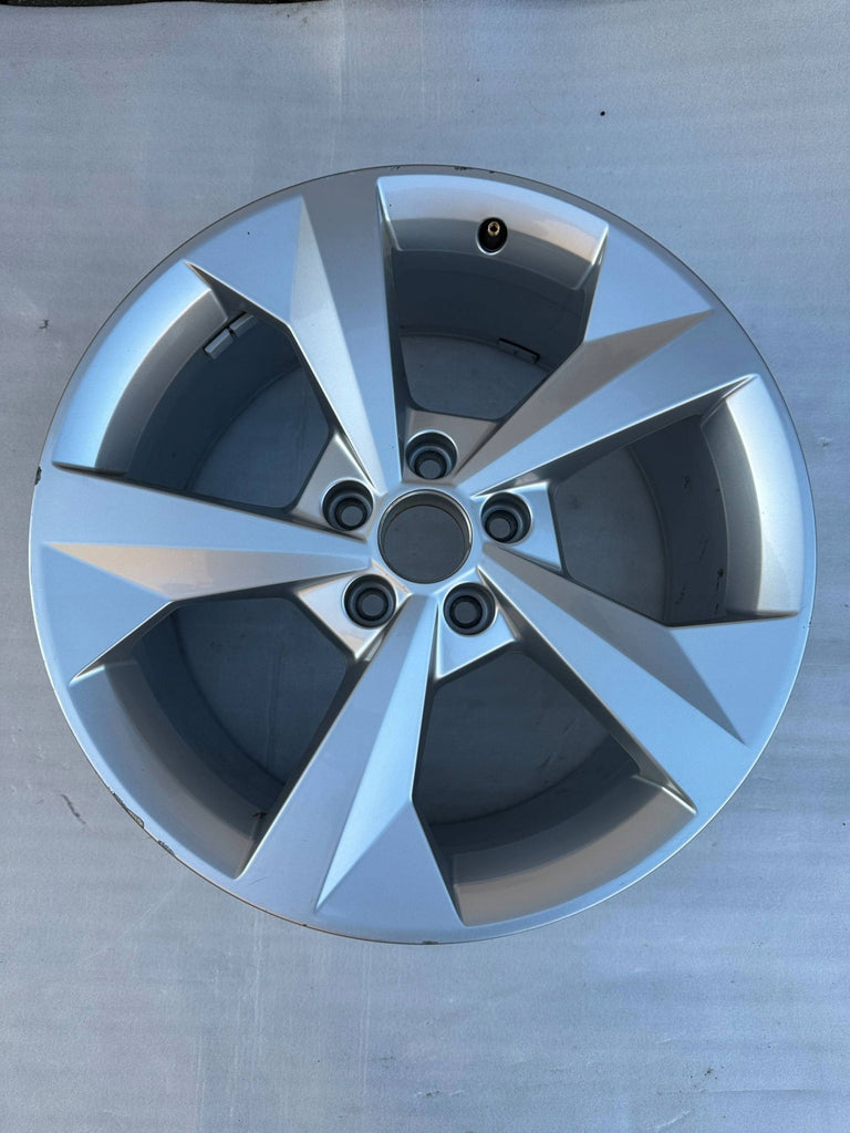 1x Alufelge 18 Zoll 8.0" 5x112 8Y0601025J Audi A3 Rim Wheel FEL4012621271np