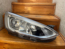 Frontscheinwerfer Ford Focus JX7B13W029AE Rechts Scheinwerfer Headlight SCH7919182322fv