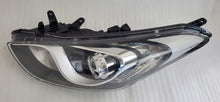 Load image into Gallery viewer, Frontscheinwerfer Hyundai I30 Gde 92101-A6020 Links Scheinwerfer Headlight SCH7692398897lb