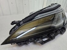 Laden Sie das Bild in den Galerie-Viewer, Frontscheinwerfer Tesla Model 3 1760888-00-E Full LED Rechts oder Links
