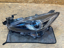 Laden Sie das Bild in den Galerie-Viewer, Frontscheinwerfer Mazda 3 Bm BHR2-51040 LED Links Scheinwerfer Headlight SCH6208203463vy