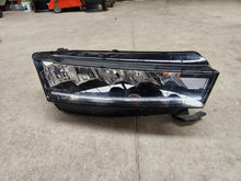 Laden Sie das Bild in den Galerie-Viewer, Frontscheinwerfer Skoda Octavia 5E4941016 Rechts Scheinwerfer Headlight SCH5309490158yy