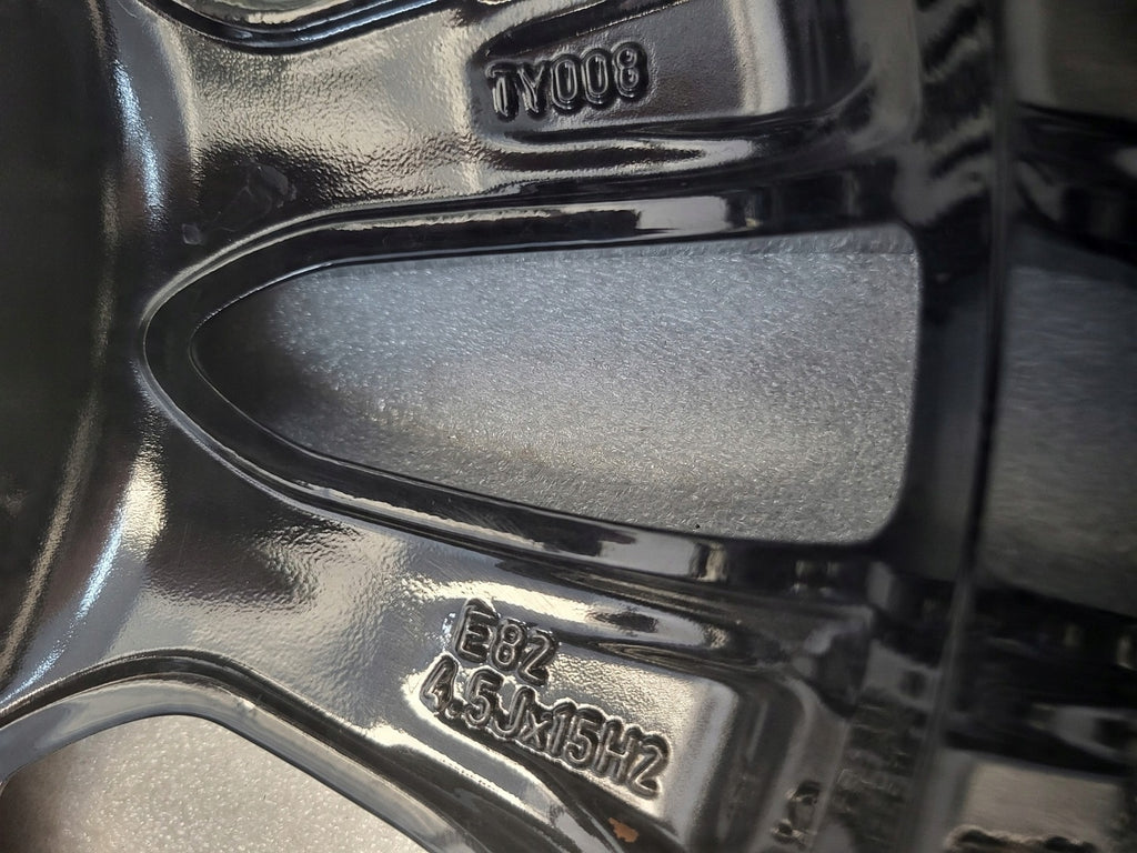 1x Alufelge 15 Zoll 4.5" 4x100 35ET Glanz Schwarz PW457-0H007 Toyota Aygo