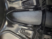 Laden Sie das Bild in den Galerie-Viewer, 1x Alufelge 15 Zoll 4.5&quot; 4x100 35ET Glanz Schwarz PW457-0H007 Toyota Aygo