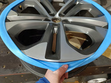 Load image into Gallery viewer, 1x Alufelge 21 Zoll 8.5" 5x108 45ET Matt Silber MK831007DA Jaguar F-Pace FEL4401167086xs