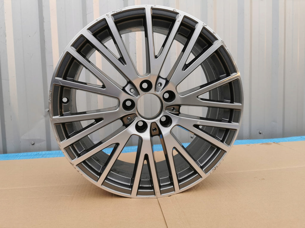 1x Alufelge 18 Zoll 7.5" 5x112 49ET Glanz A1774010600 Mercedes-Benz W177 Mg