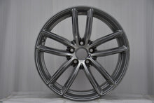 Load image into Gallery viewer, 1x Alufelge 18 Zoll 8.0" 5x112 30ET Glanz Graphit 8093405 BMW G31 G30 Rim Wheel FEL7937233430cr