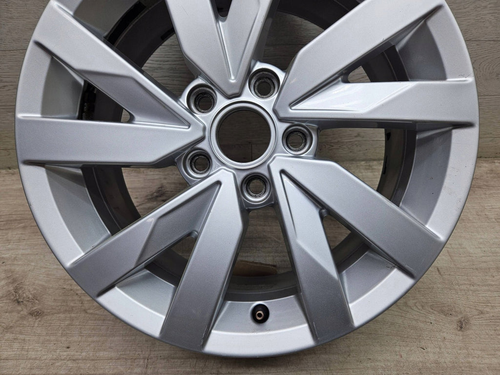 1x Alufelge 16 Zoll 6.5" 5x112 41ET Matt Silber 3G0601025BJ VW Passat B8 FEL4069192675ln