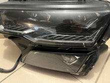 Laden Sie das Bild in den Galerie-Viewer, Frontscheinwerfer Skoda Karoq Links Scheinwerfer Headlight SCH5550644383fc