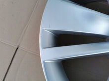 Load image into Gallery viewer, 1x Alufelge 18 Zoll 565601025C Skoda Kodiaq Rim Wheel FEL8927393210dn