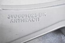 Laden Sie das Bild in den Galerie-Viewer, 1x Alufelge 18 Zoll 8.5&quot; 5x112 41ET Glanz Silber 3V0601025BC Skoda Superb Iii