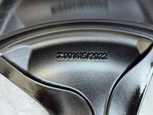 Laden Sie das Bild in den Galerie-Viewer, 1x Alufelge 19 Zoll 7.5" 5x112 10A601025K VW Id.3 Rim Wheel FEL6480113728av