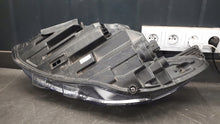 Laden Sie das Bild in den Galerie-Viewer, Frontscheinwerfer Ford Focus Rechts Scheinwerfer Headlight SCH7725280162bn