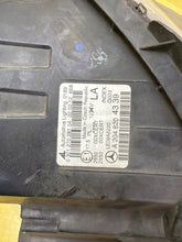Load image into Gallery viewer, Frontscheinwerfer Mercedes-Benz W204 A2048204339 Xenon Links Headlight SCH8416106558vr