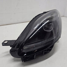Laden Sie das Bild in den Galerie-Viewer, Frontscheinwerfer Maserati I 06702930730 Links Scheinwerfer Headlight SCH4560713795si
