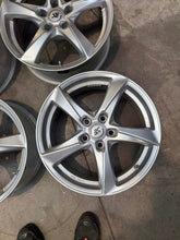 Laden Sie das Bild in den Galerie-Viewer, 4x Alufelge 16 Zoll 6.5" 5x114.3 36ET Glanz Silber RC30656 Rim Wheel FEL8824390838dv