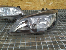 Load image into Gallery viewer, Frontscheinwerfer Opel Astra Ein Satz Scheinwerfer Headlight SCH2818051653wc