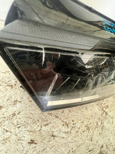 Laden Sie das Bild in den Galerie-Viewer, Frontscheinwerfer Skoda Octavia IV 5E4941015A Full LED Links Headlight SCH9985475336li