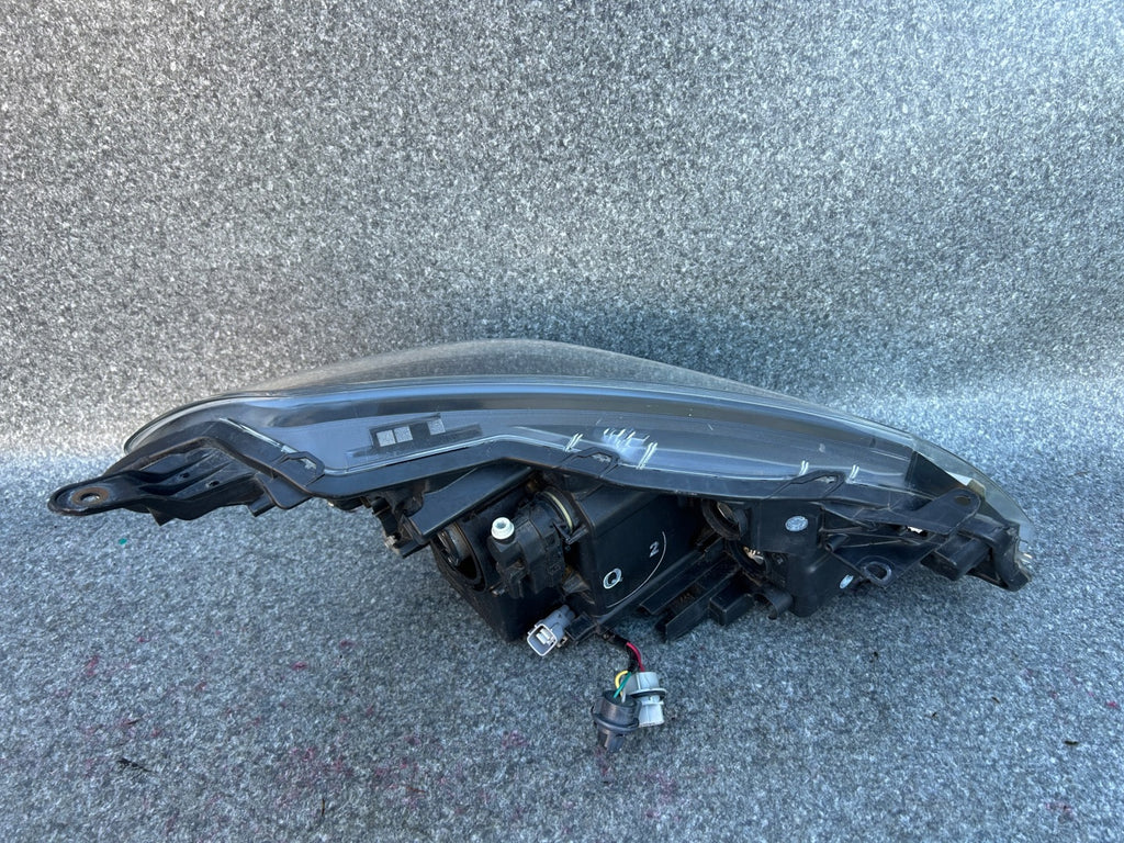 Frontscheinwerfer Toyota Yaris Links Scheinwerfer Headlight SCH2138419501eb