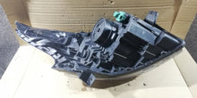 Laden Sie das Bild in den Galerie-Viewer, Frontscheinwerfer Opel Vivaro Trafic 260607934 Links Scheinwerfer Headlight SCH5000875150wh