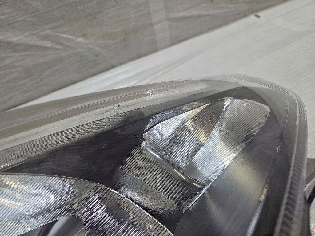 Frontscheinwerfer Ford Fiesta I C1BB-13W029-AE 6FB117-8B2D80 Rechts Headlight SCH8820095587uj