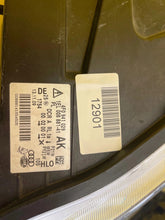 Laden Sie das Bild in den Galerie-Viewer, Frontscheinwerfer Audi A6 C6 4F0941029AK Xenon Links Scheinwerfer Headlight