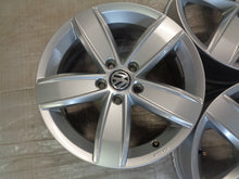 Load image into Gallery viewer, 4x Alufelge 17 Zoll 6.5" 5x112 41ET Glanz Silber 3G0071497B VW Tiguan Rim Wheel FEL5981971129un