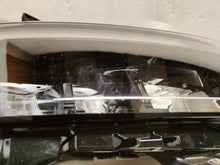 Laden Sie das Bild in den Galerie-Viewer, Frontscheinwerfer Renault Master 260106174R LED Ein Stück (Rechts oder Links) SCH2384300445ou