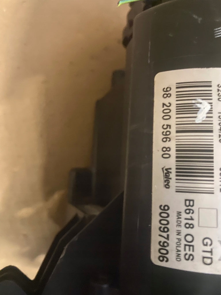 Frontscheinwerfer Citroën C3 III 9820059280 Ein Stück (Rechts oder Links)