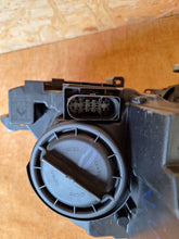 Laden Sie das Bild in den Galerie-Viewer, Frontscheinwerfer Mercedes-Benz W204 A2048208961 Xenon Links Headlight SCH9618548509eb
