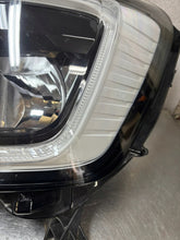 Laden Sie das Bild in den Galerie-Viewer, Frontscheinwerfer Renault Master III 260607867 LED Links Scheinwerfer Headlight SCH2750385829fl