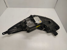 Laden Sie das Bild in den Galerie-Viewer, Frontscheinwerfer Kia Sportage IV 92102F1110 Xenon Rechts Scheinwerfer Headlight SCH3191105375lm