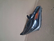 Laden Sie das Bild in den Galerie-Viewer, Frontscheinwerfer Toyota Aygo Rechts Scheinwerfer Headlight SCH1820448562wf