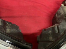 Laden Sie das Bild in den Galerie-Viewer, Frontscheinwerfer Audi A4 8W0941033 8W0941034 LED Ein Stück (Rechts oder Links)
