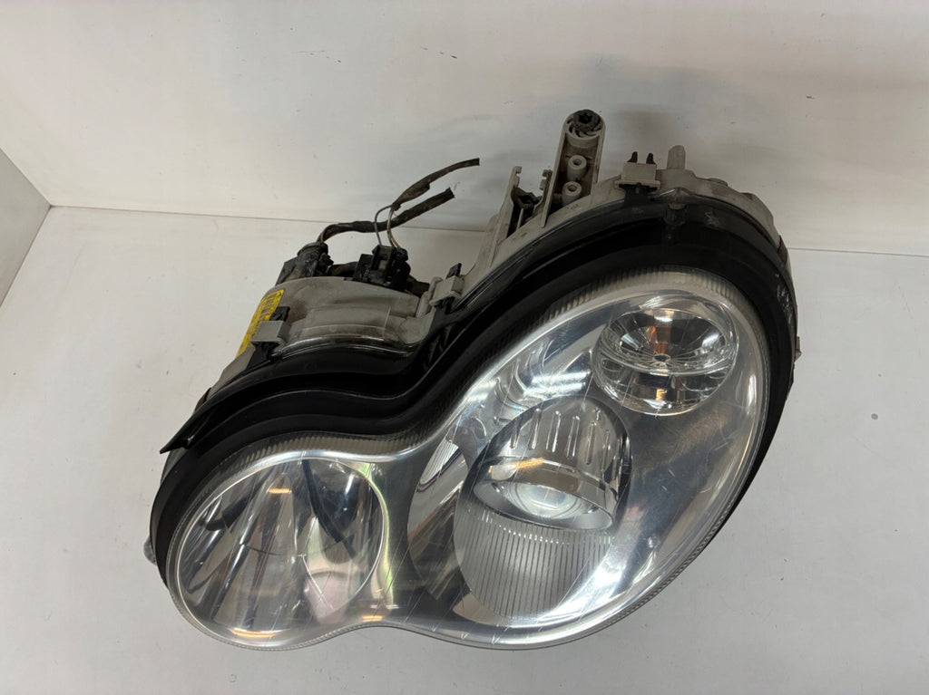 Frontscheinwerfer Mercedes-Benz W203 A2038203781 Links Scheinwerfer Headlight SCH8548879887uw