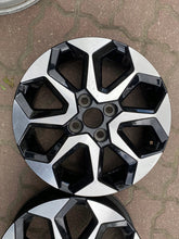 Load image into Gallery viewer, 1x Alufelge 15 Zoll 4.5" 4x100 35ET Glanz Silber 426110H050 Toyota Aygo FEL1969688637ur