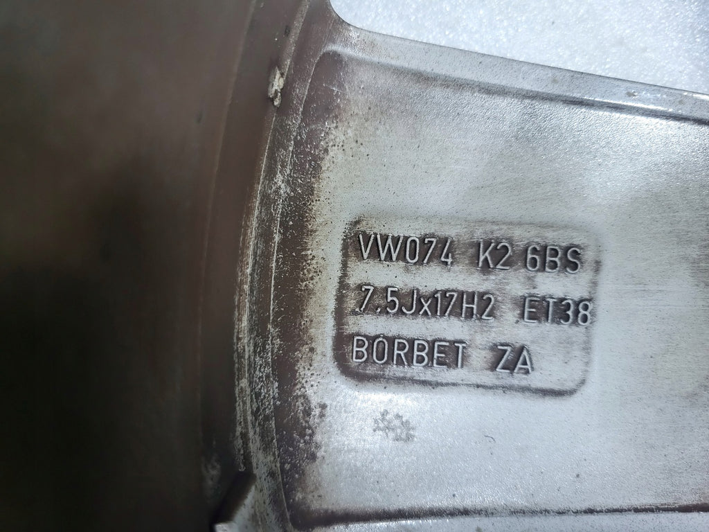 1x Alufelge 17 Zoll 7.5" 5x100 38ET Glanz Schwarz 6R0601025P VW Polo 6r
