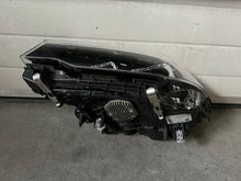 Laden Sie das Bild in den Galerie-Viewer, Frontscheinwerfer BMW 5 G31 G30 7439200-01 Full LED Rechts oder Links