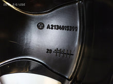 Load image into Gallery viewer, 1x Alufelge 18 Zoll 9.0&quot; 5x112 52,5ET A2134015300 Mercedes-Benz W213 Rim Wheel