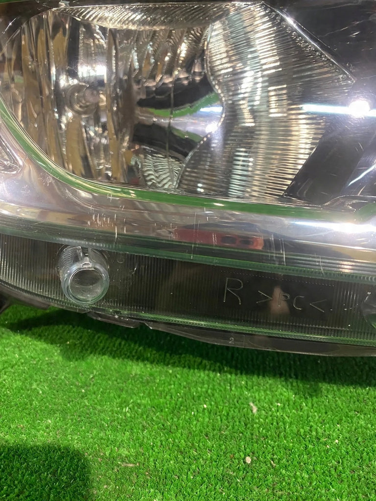 Frontscheinwerfer Dacia Sandero II 260108435R Rechts Scheinwerfer Headlight