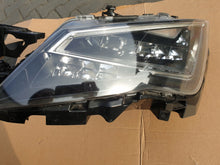 Laden Sie das Bild in den Galerie-Viewer, Frontscheinwerfer Seat Leon 5F1941007A LED Links Scheinwerfer Headlight SCH6559388890pg