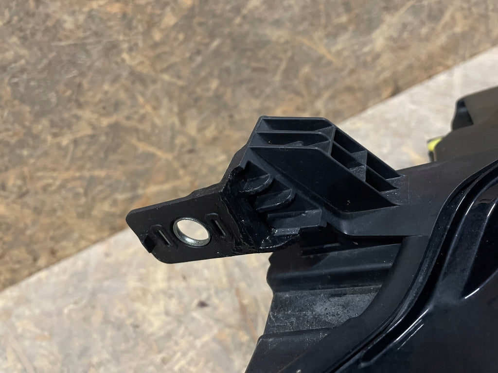 Frontscheinwerfer VW 10B941006A LED Rechts Scheinwerfer Headlight SCH7385430137sz