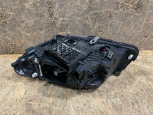 Laden Sie das Bild in den Galerie-Viewer, Frontscheinwerfer BMW 5 F11 F10 7317132 Rechts Scheinwerfer Headlight SCH4767832524jw